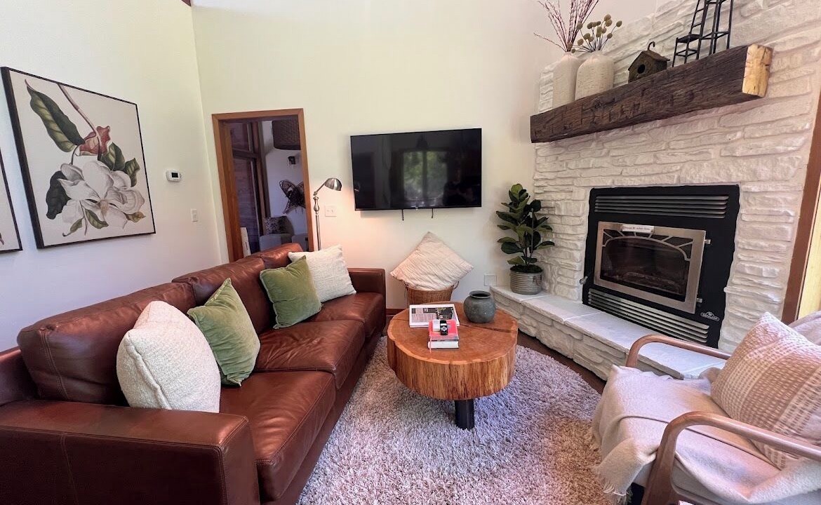Photo of Livingroom in Pullman