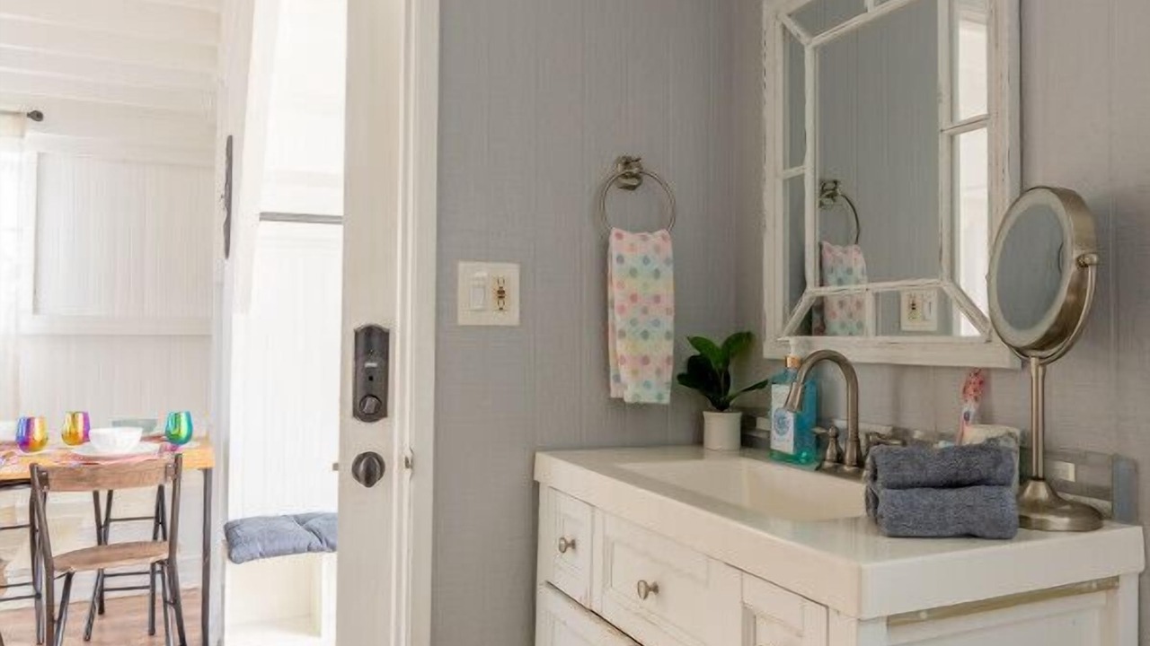 Photo of Bathroom in Hilo