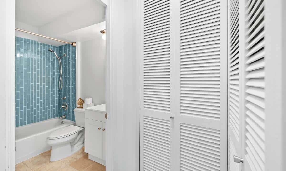 Photo of Bathroom in Waikiki