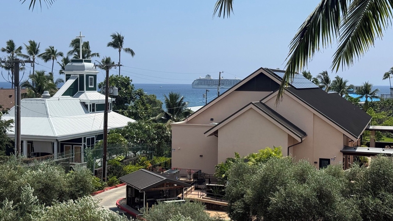 Photo of Others in Historic Kailua Village