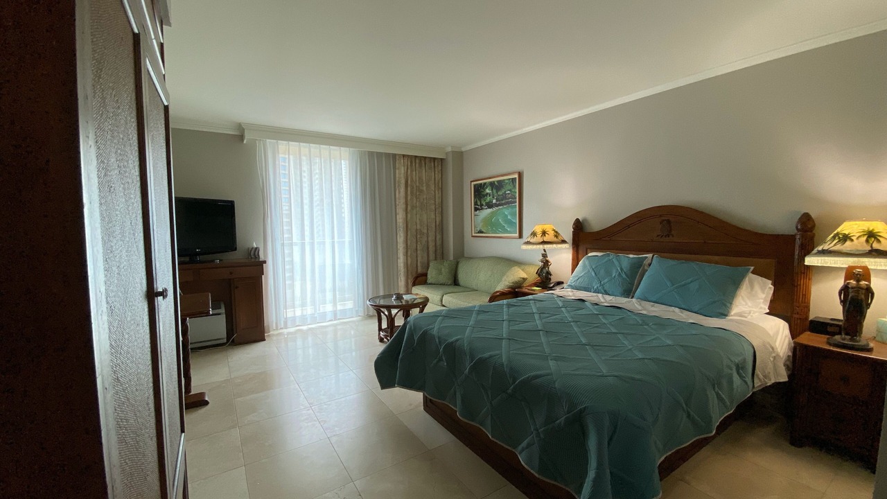 Photo of Bedroom in Waikiki
