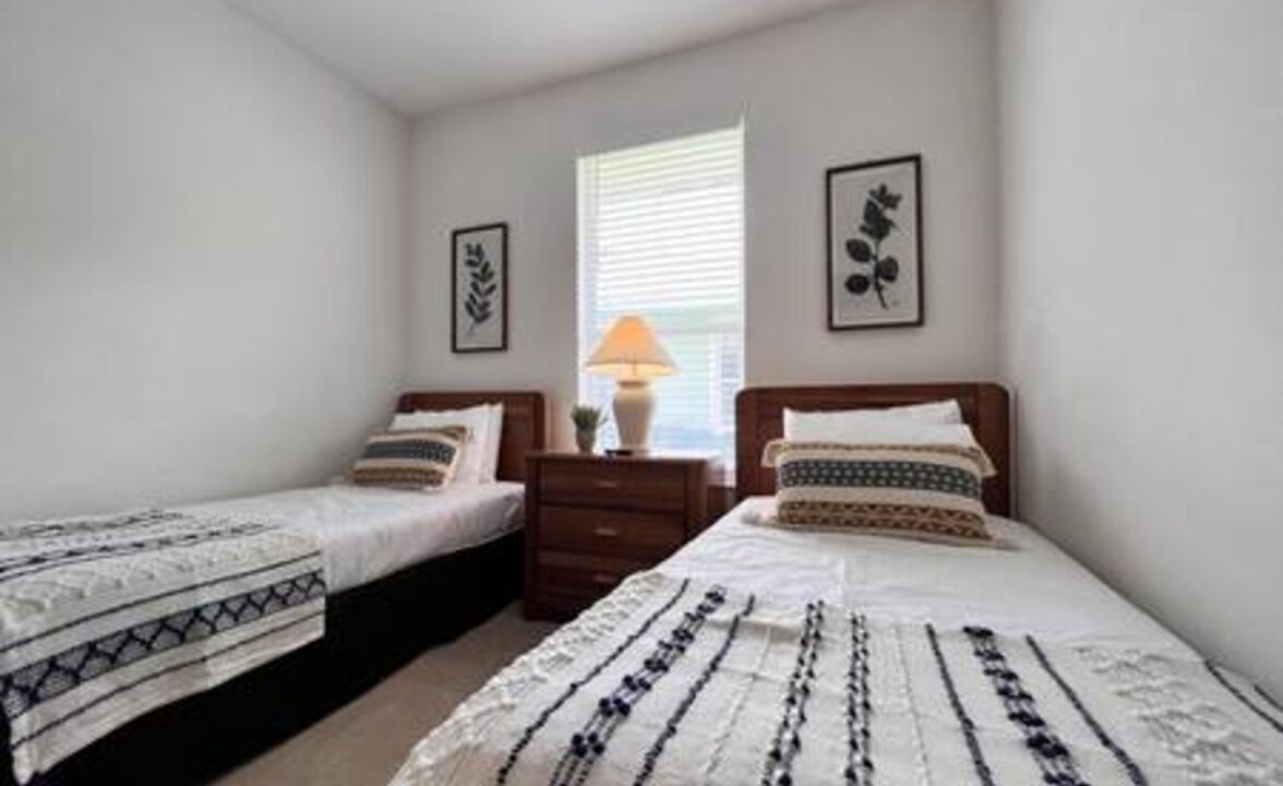 Photo of Bedroom in Sunset Lakes