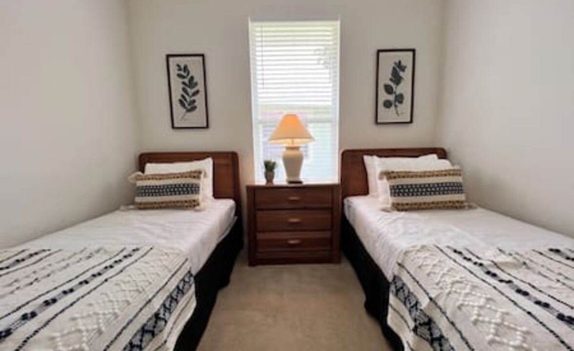 Photo of Bedroom in Sunset Lakes