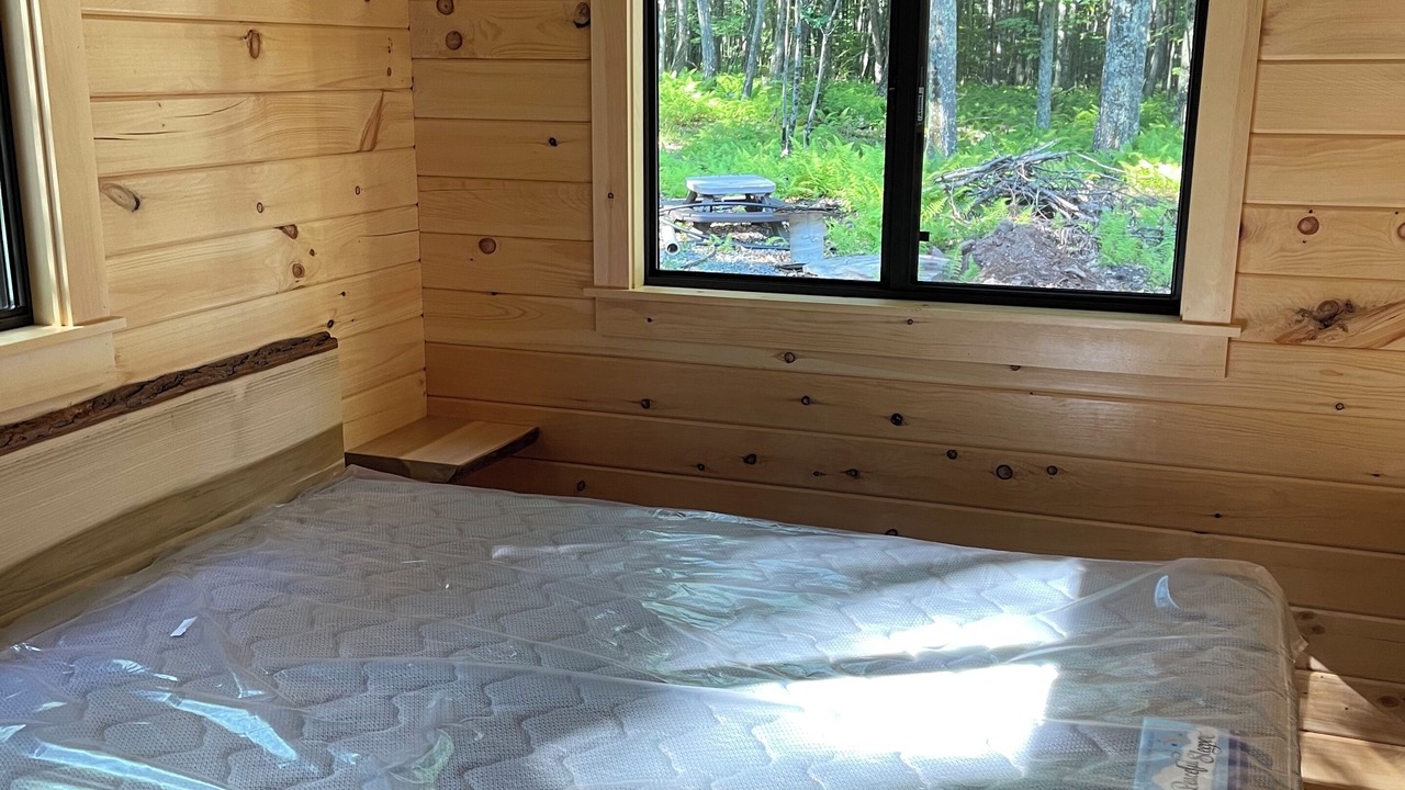 Photo of Bedroom in Benton