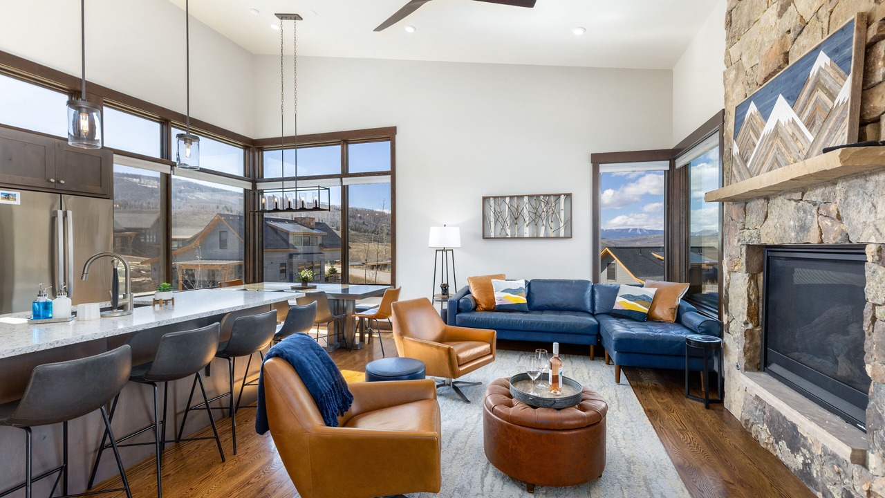 Photo of Livingroom in Silverthorne