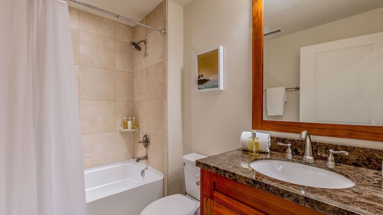 Photo of Bathroom in Poipu