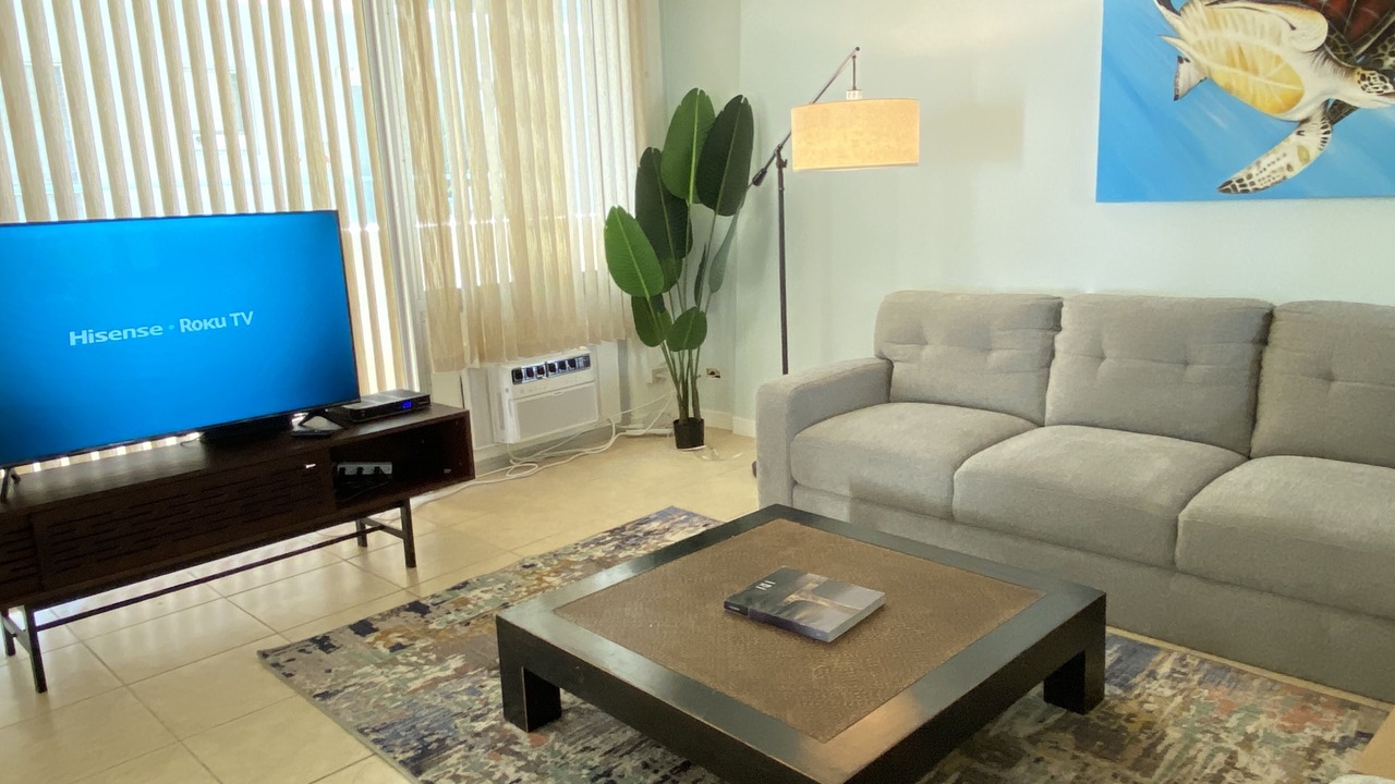 Photo of Livingroom in Diamond Head - Kapahulu - St. Louis