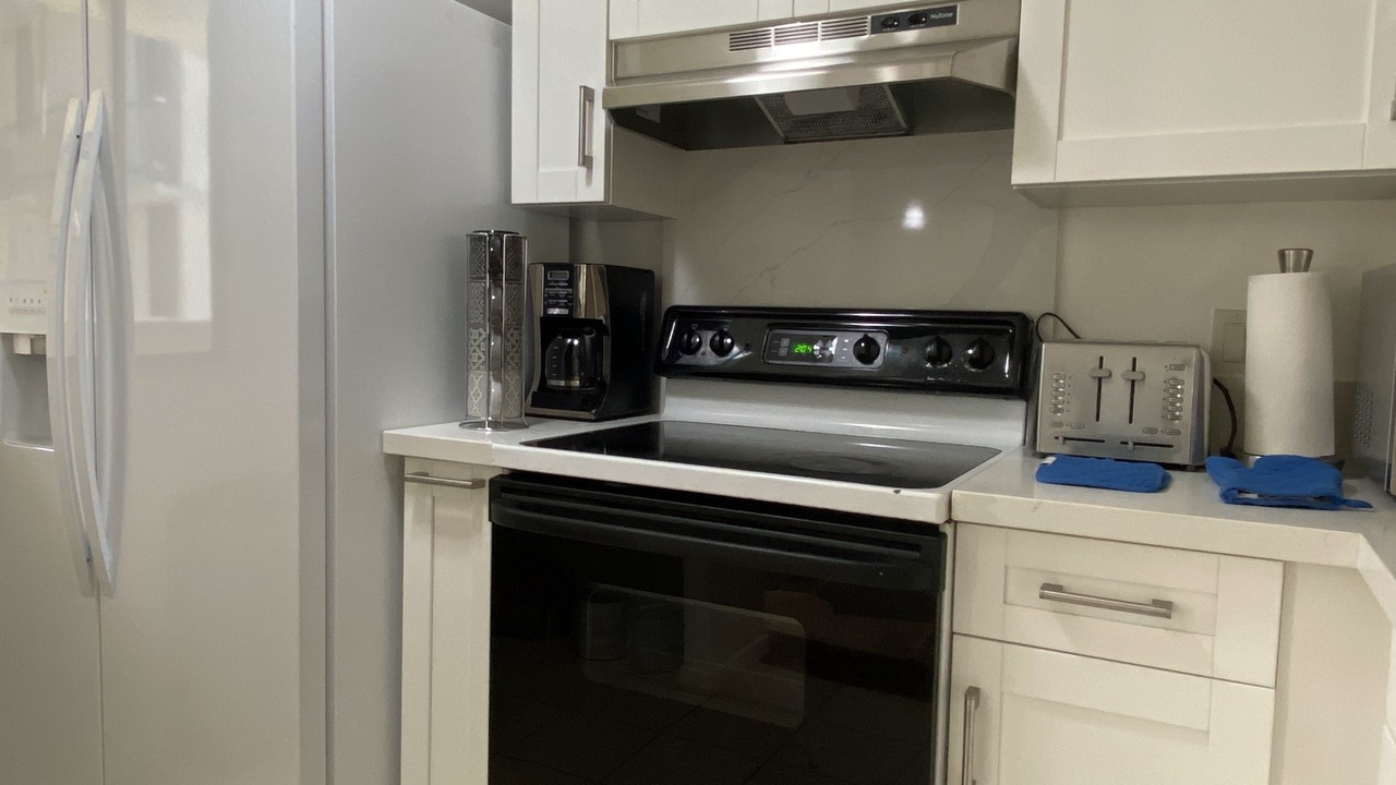 Photo of Kitchen in Diamond Head - Kapahulu - St. Louis