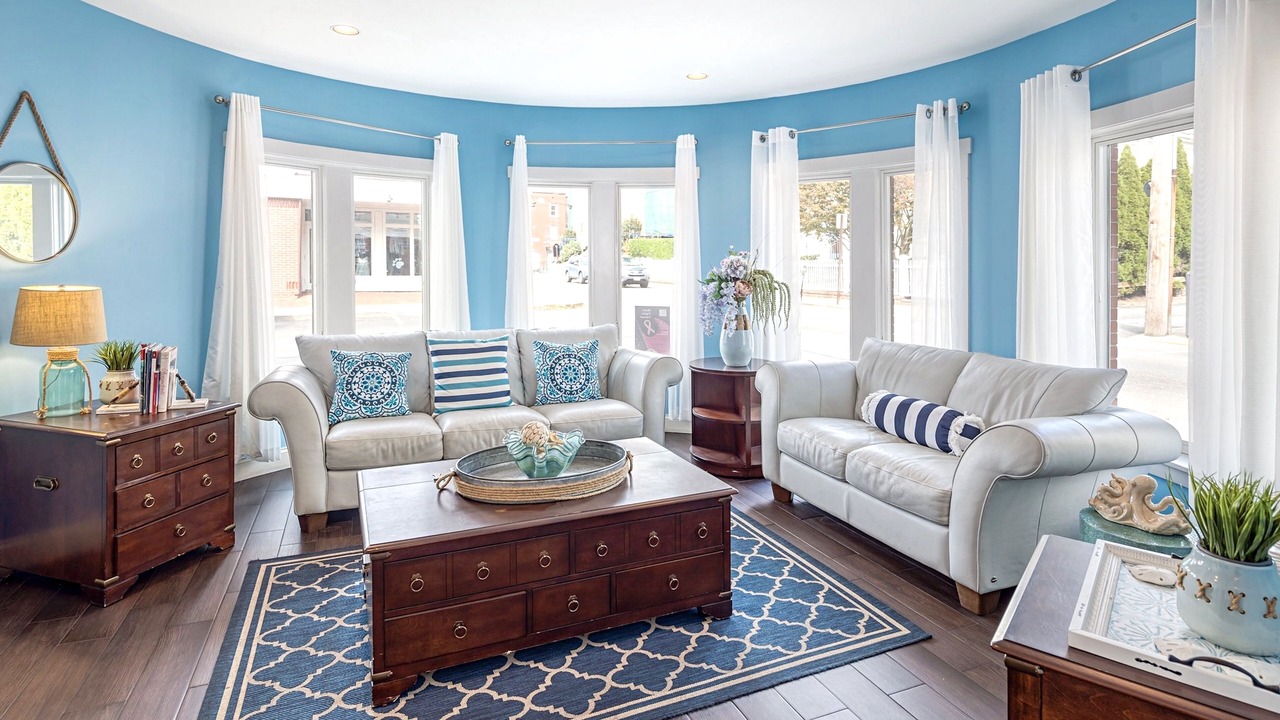 Photo of Livingroom in Historic Hill