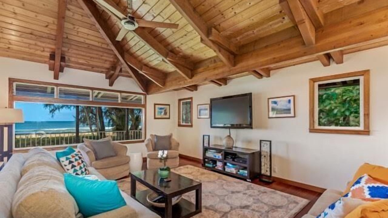 Photo of Livingroom in Hanalei