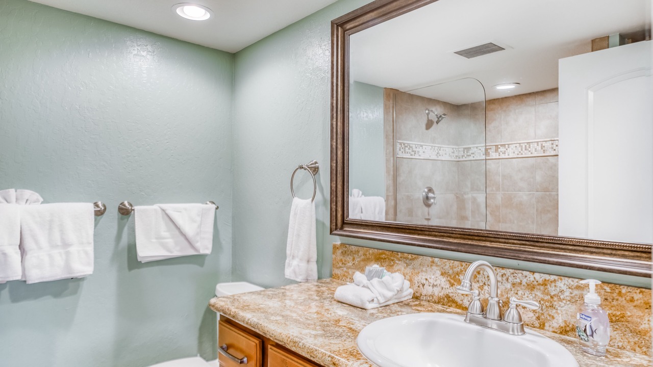 Photo of Bathroom in Historic Kailua Village