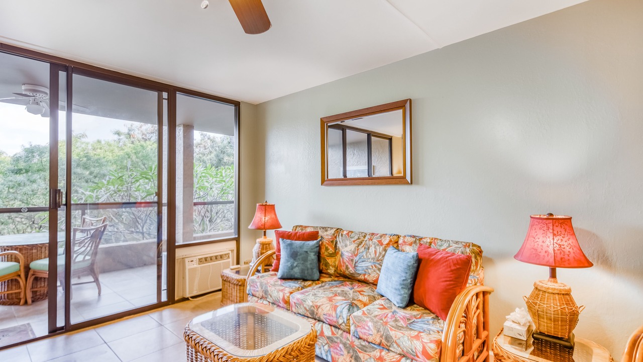 Photo of Livingroom in Historic Kailua Village