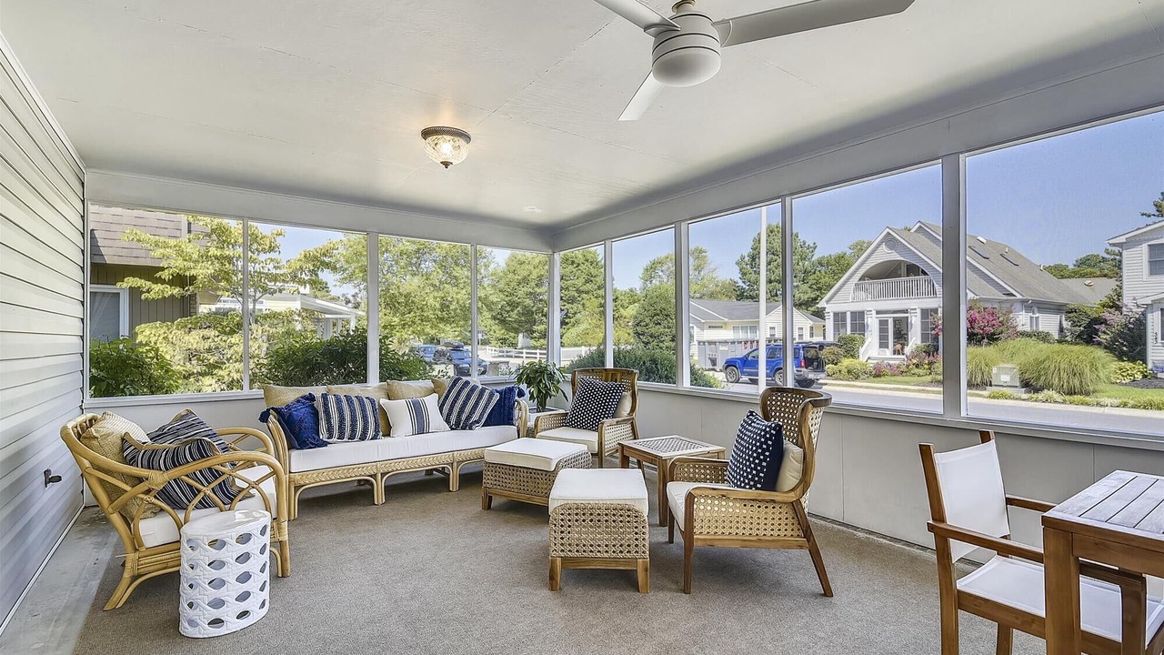 Photo of Livingroom in Country Club Estates
