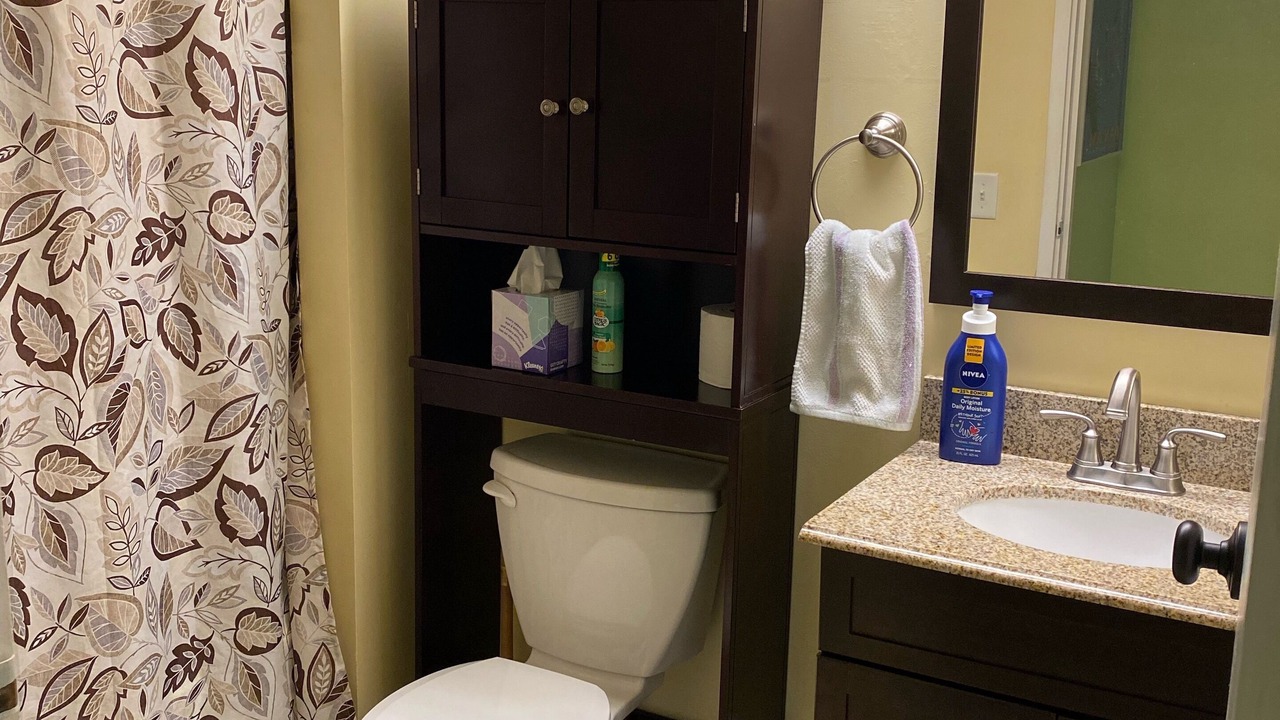 Photo of Bathroom in Historic Kailua Village
