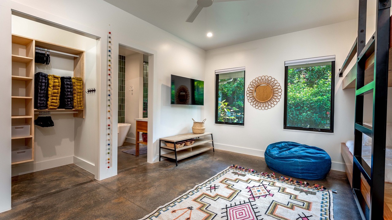 Photo of Bedroom in Queen Emmas Bluffs