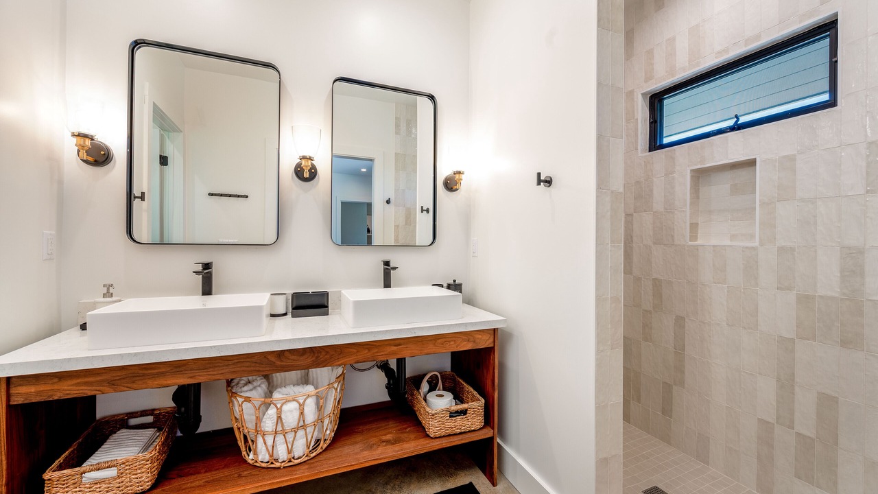 Photo of Bathroom in Queen Emmas Bluffs