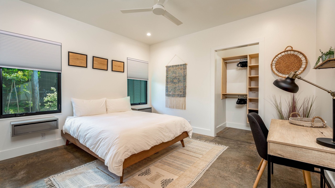 Photo of Bedroom in Queen Emmas Bluffs