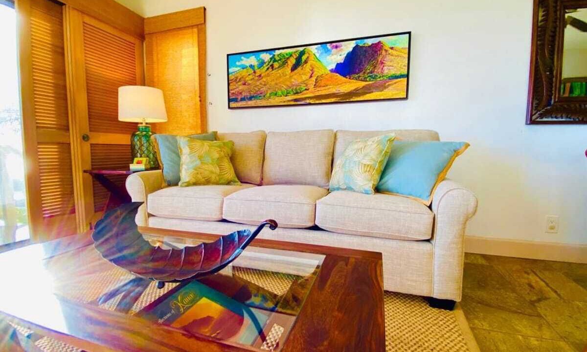 Photo of Livingroom in Poipu