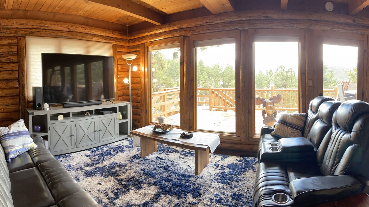 Photo of Livingroom in Woodland Park