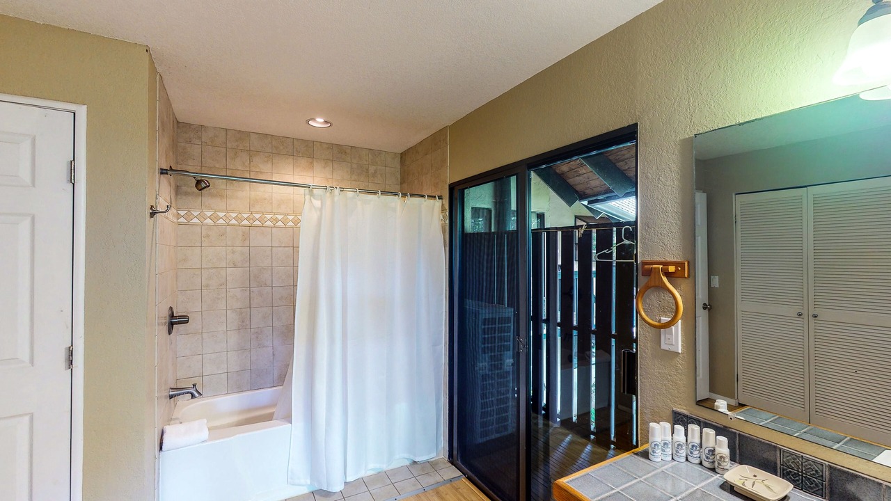 Photo of Bathroom in Princeville