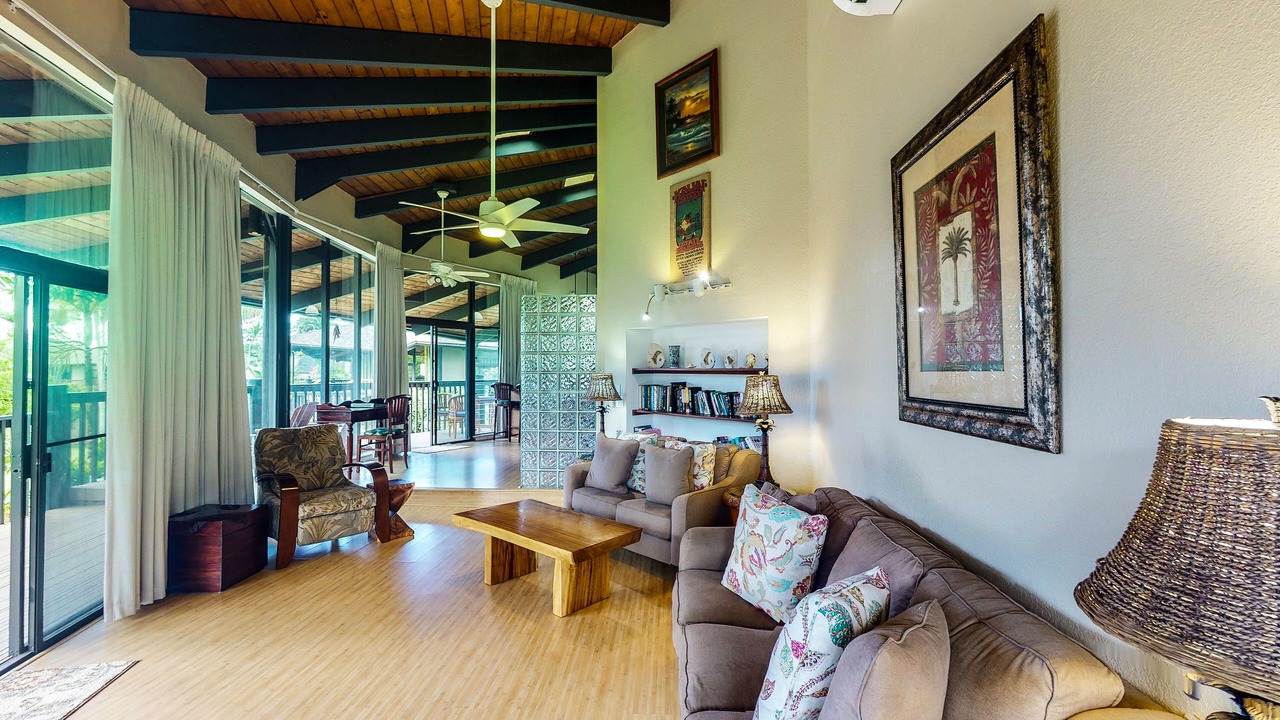 Photo of Livingroom in Princeville
