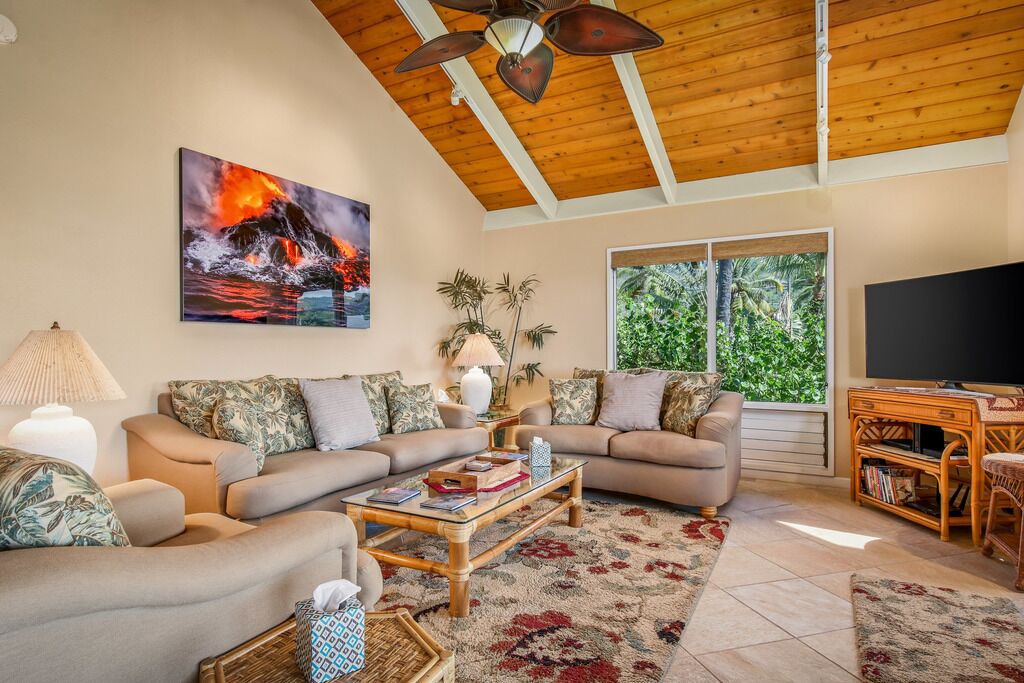 Photo of Livingroom in Keauhou