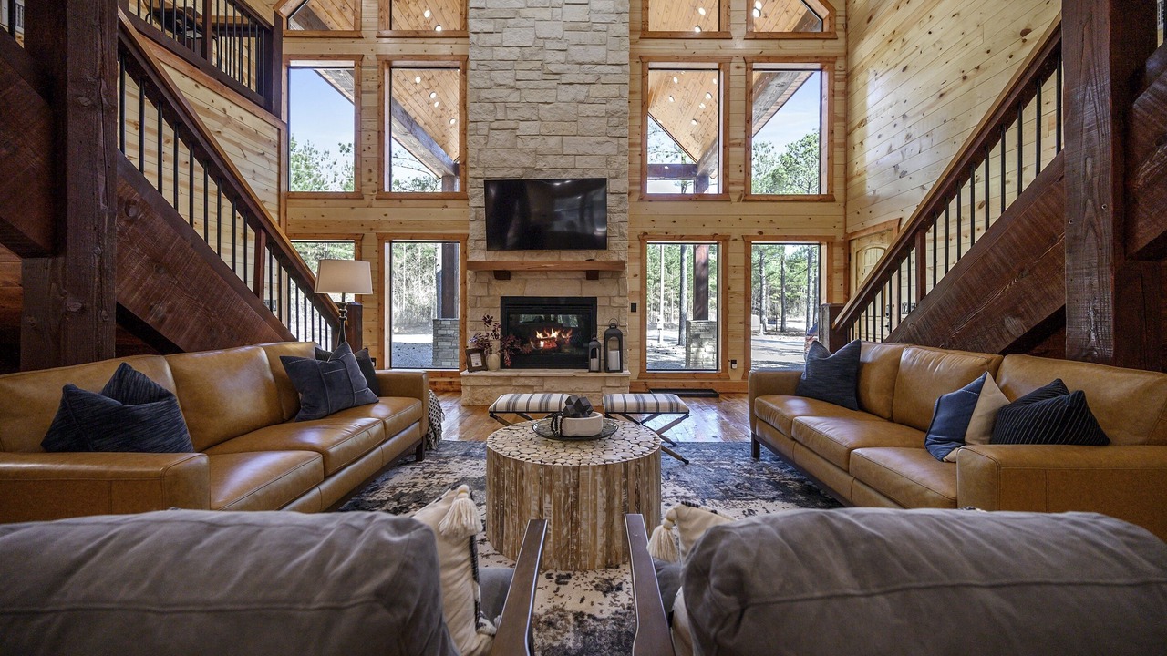 Photo of Livingroom in Hochatown