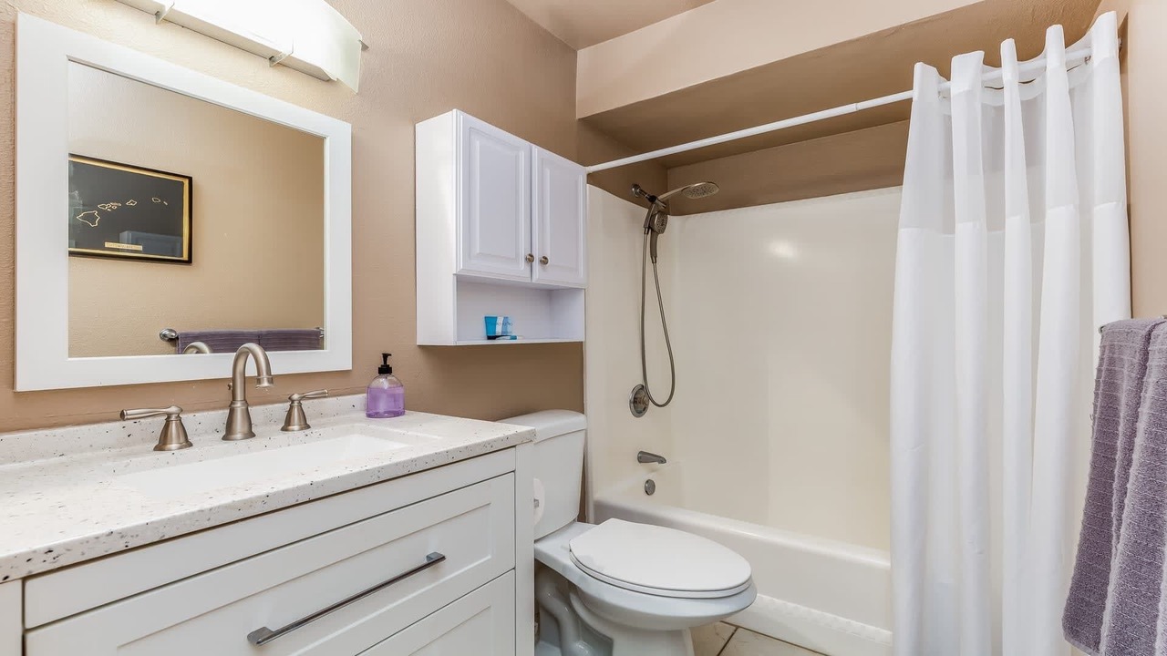 Photo of Bathroom in Kahuku