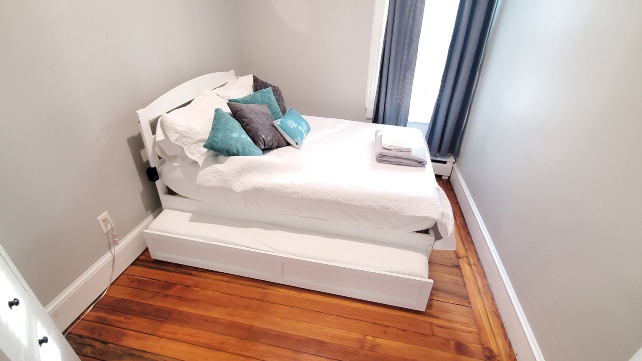 Photo of Bedroom in Historic Hill