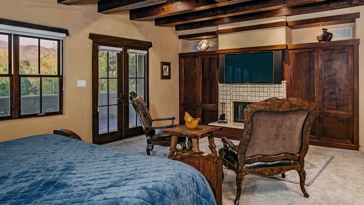 Photo of Bedroom in Tesuque