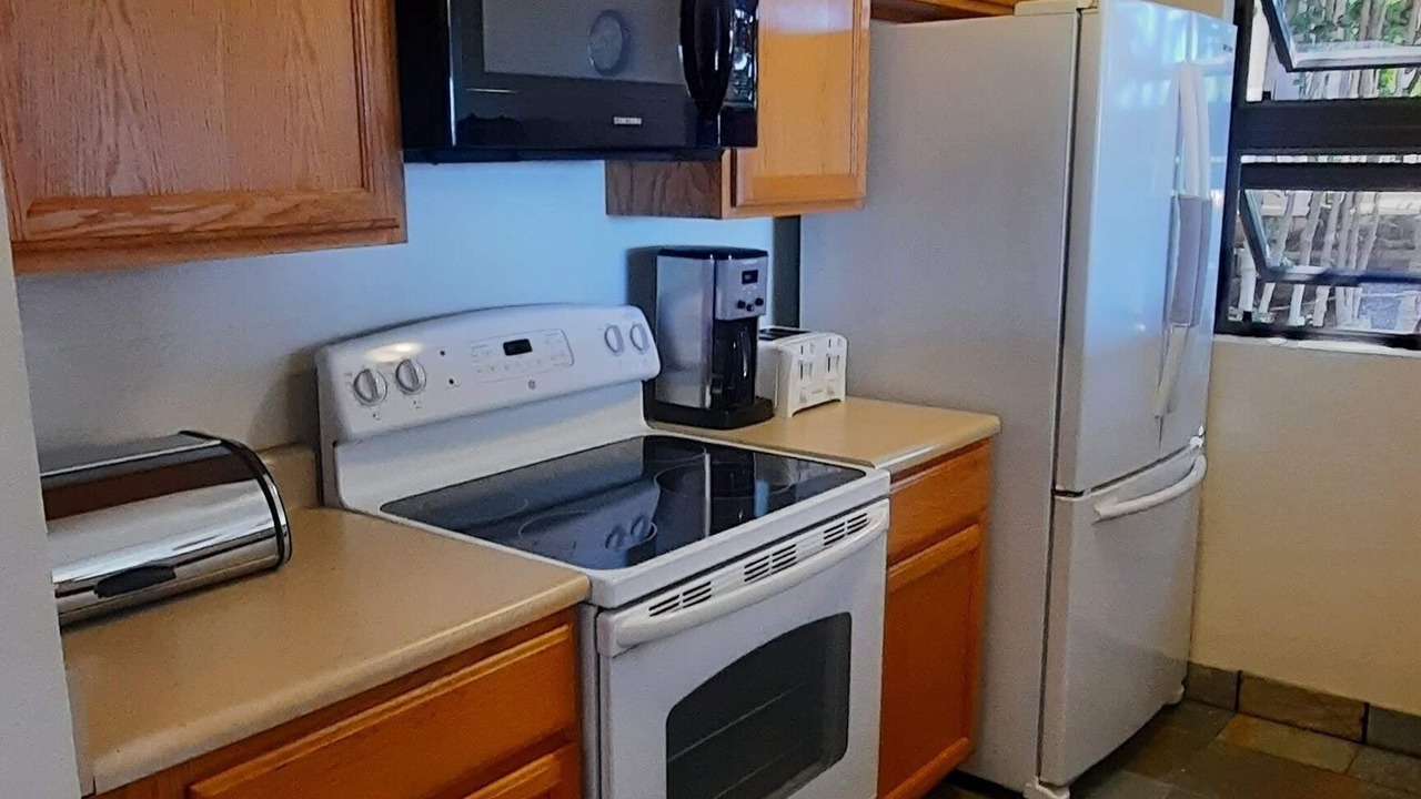Photo of Kitchen in Maunaloa