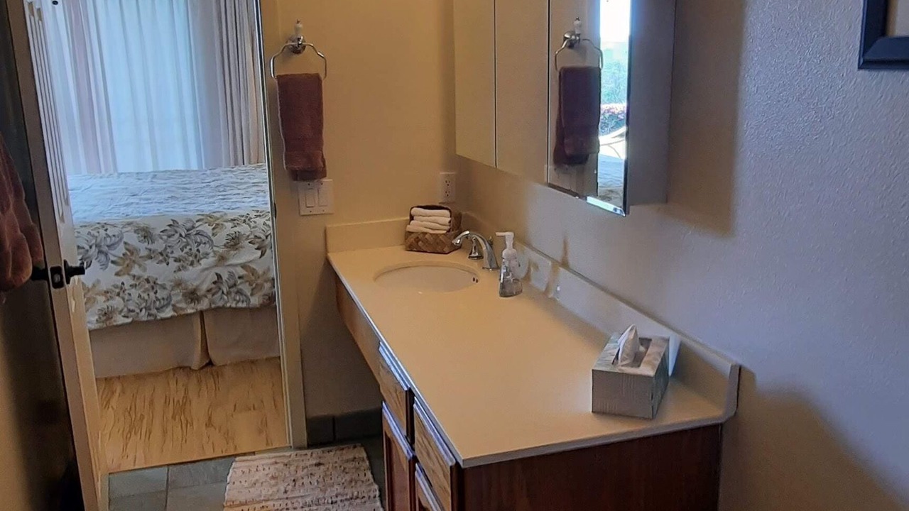 Photo of Bathroom in Maunaloa