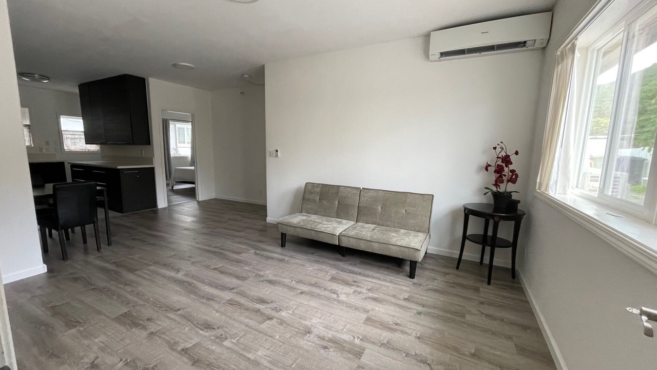 Photo of Livingroom in Eastern Honolulu