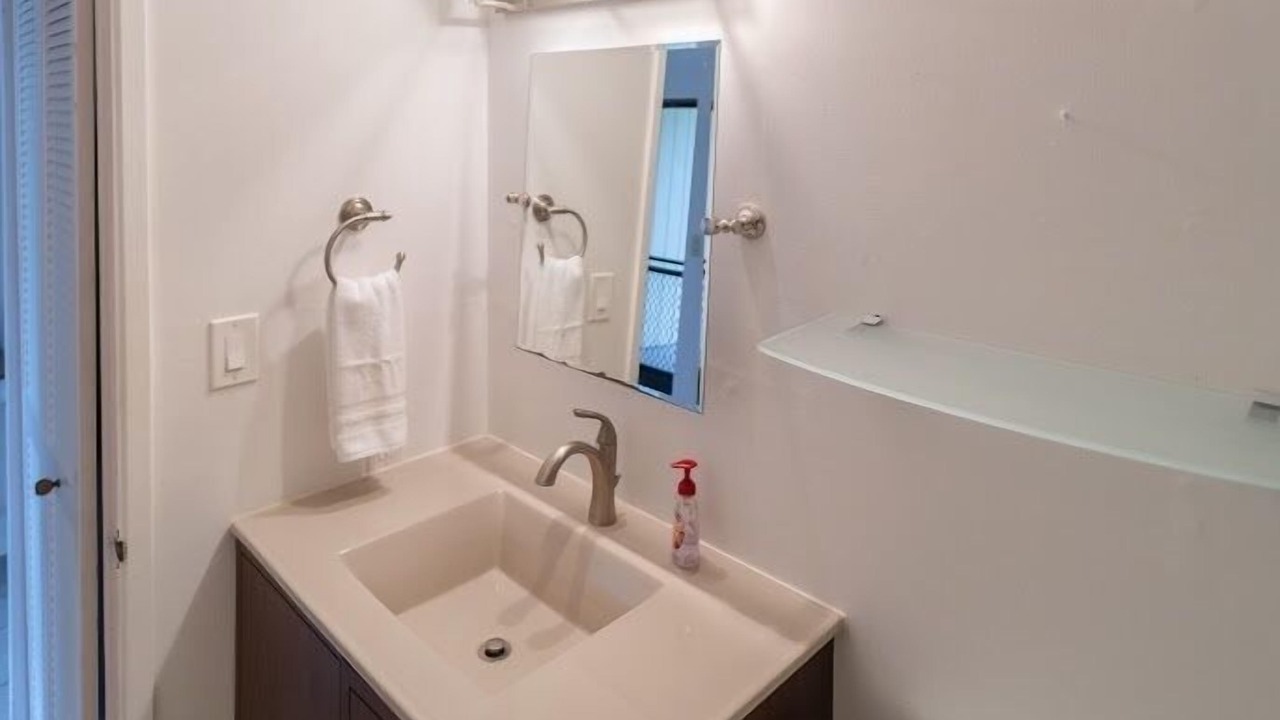Photo of Bathroom in Kahuku
