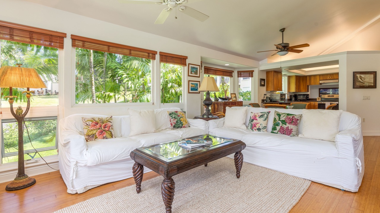 Photo of Livingroom in Princeville