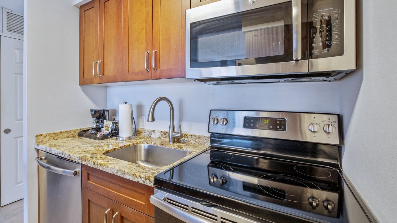Photo of Kitchen in Historic Lahaina Front Street
