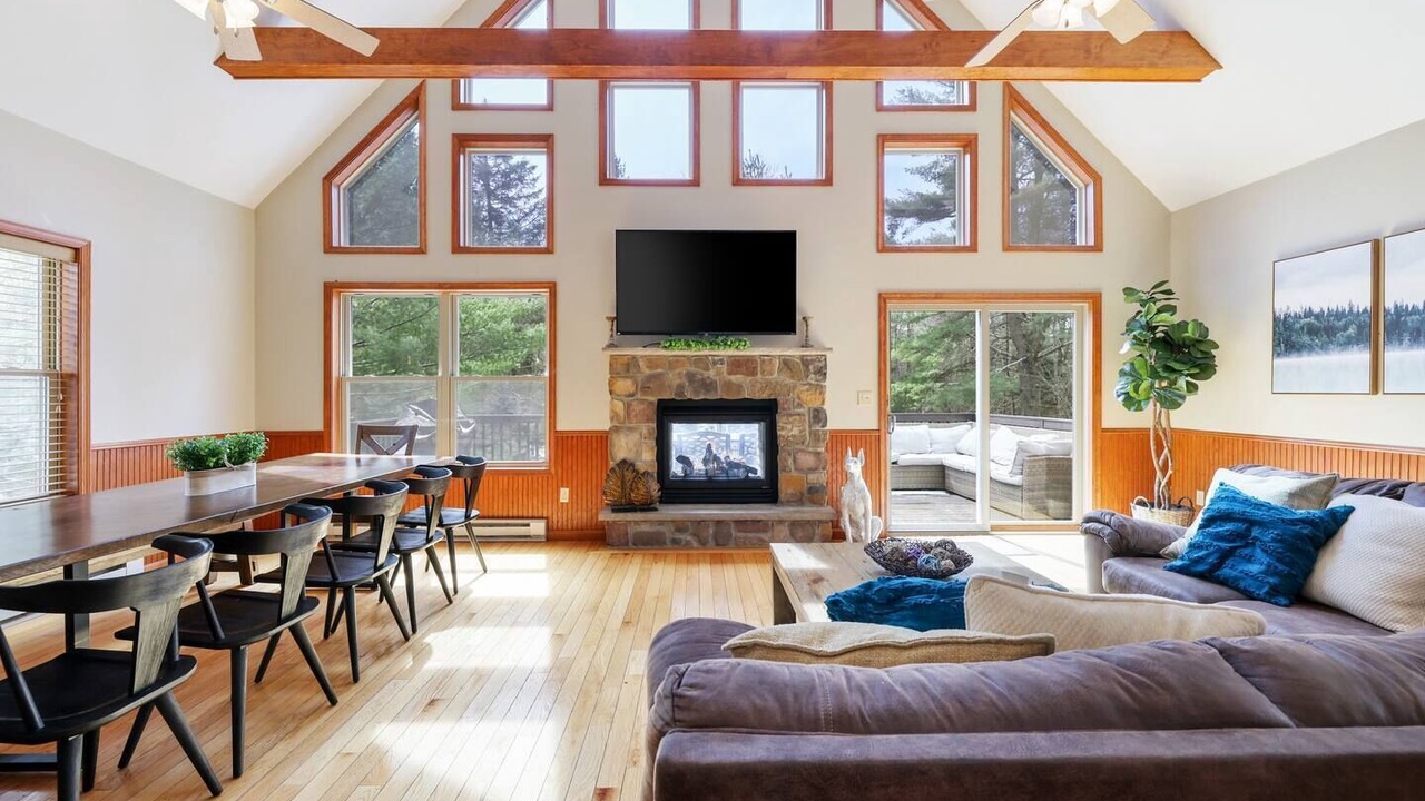 Photo of Bedroom in Lake Harmony Estates