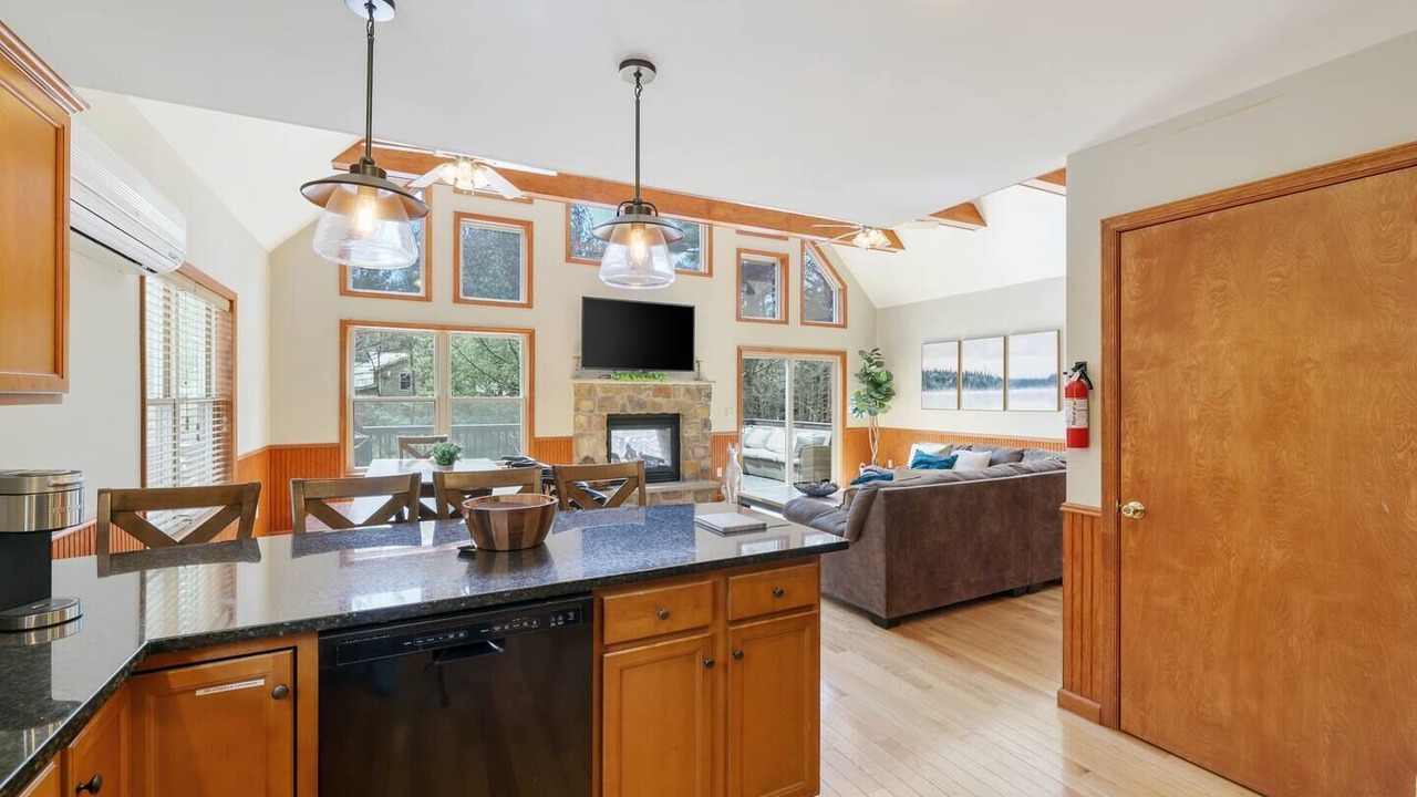 Photo of Bedroom in Lake Harmony Estates