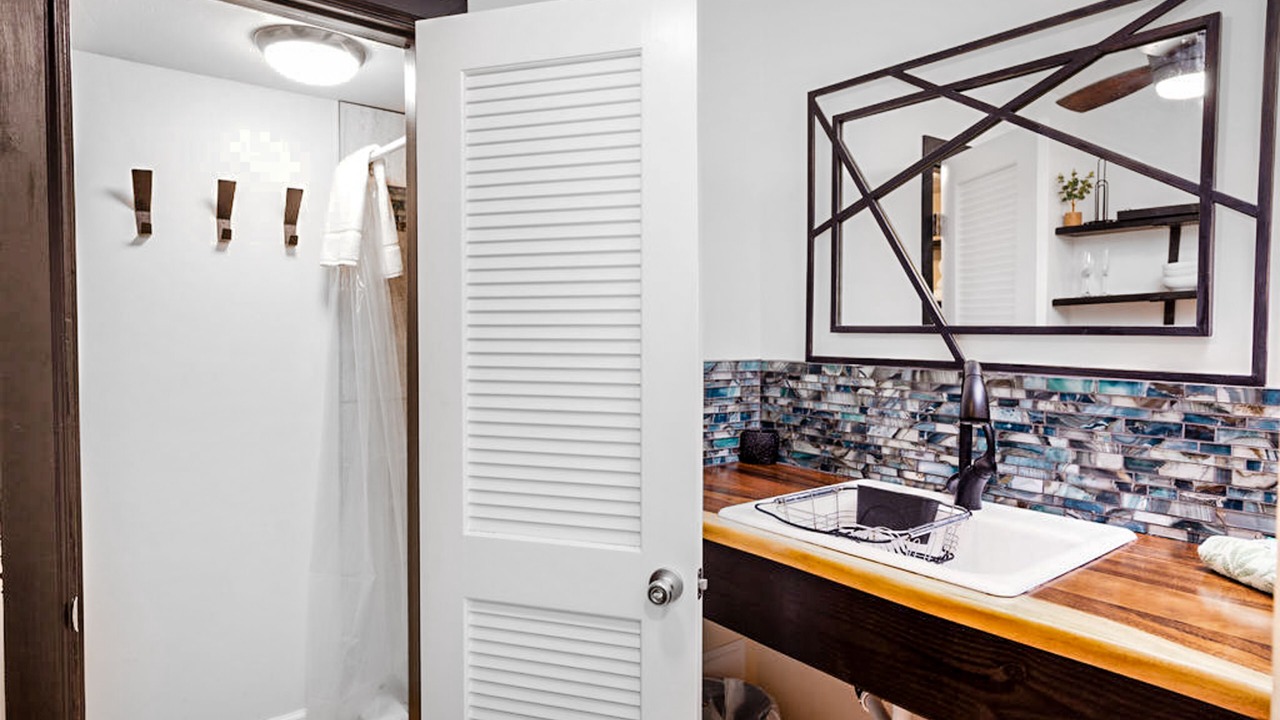 Photo of Bathroom in Historic Kailua Village