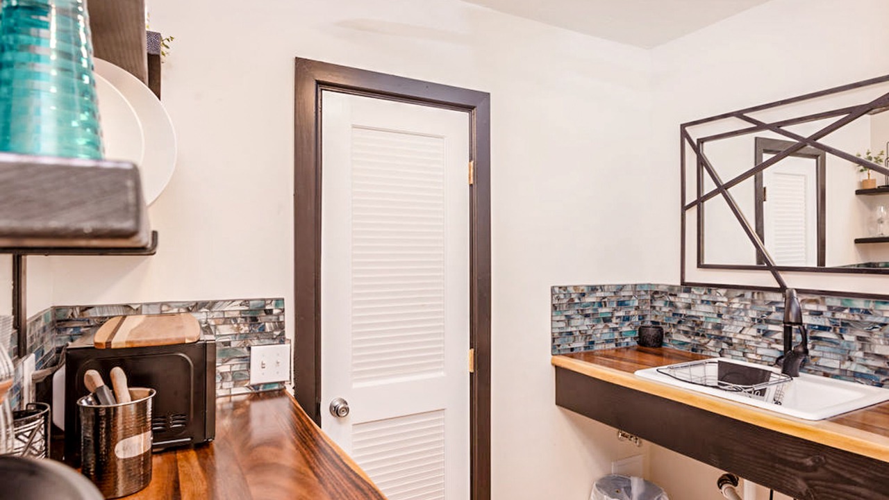 Photo of Bathroom in Historic Kailua Village