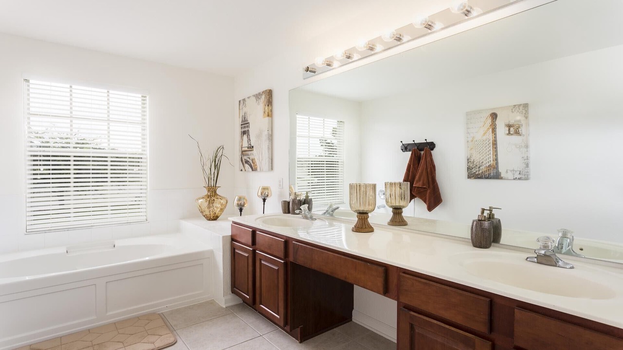 Photo of Bathroom in Windsor Hills