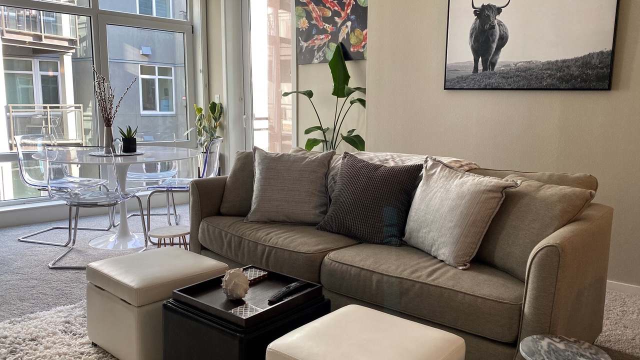 Photo of Livingroom in Downtown Seattle