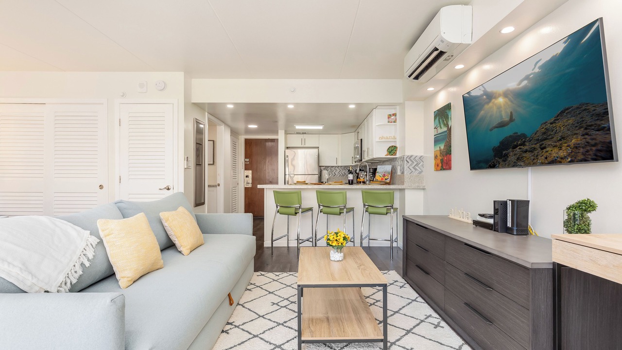 Photo of Bedroom in Waikiki