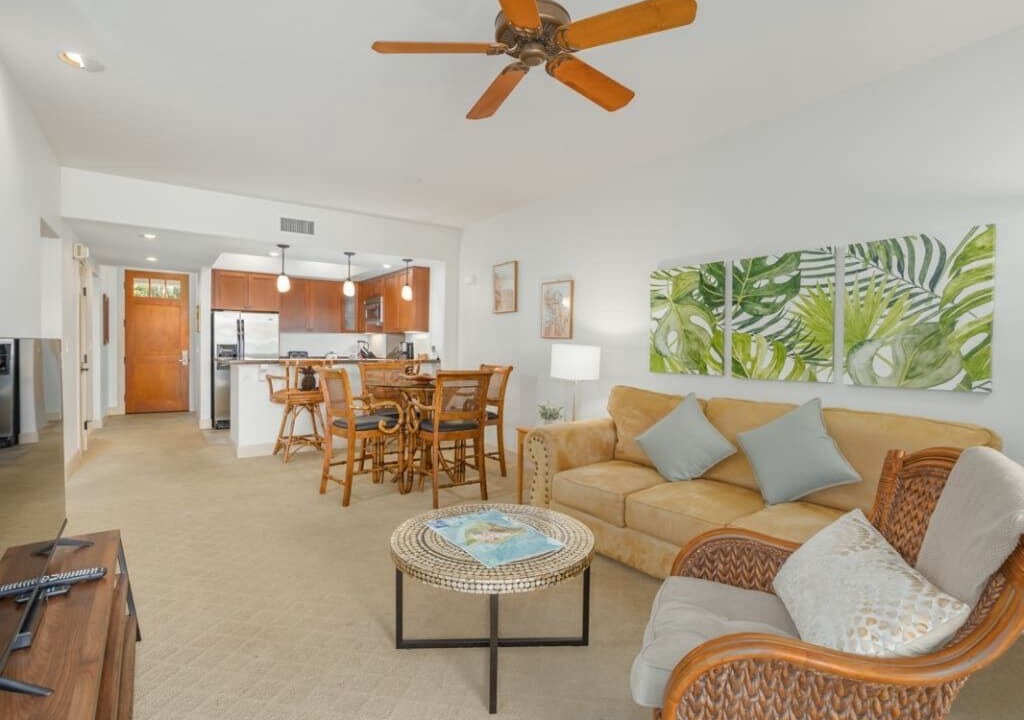 Photo of Livingroom in Waikoloa