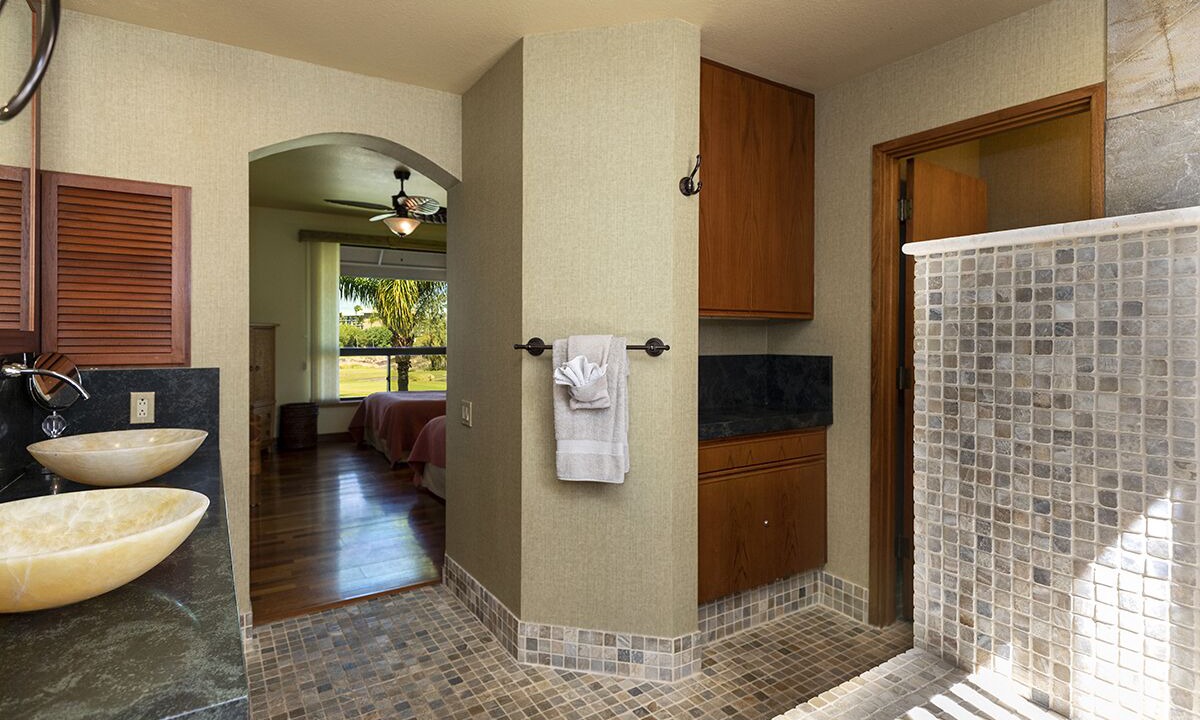 Photo of Bathroom in Waikoloa