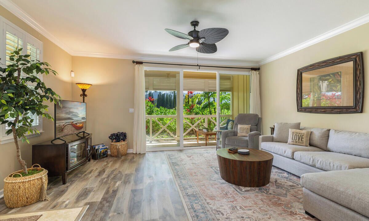 Photo of Livingroom in Princeville