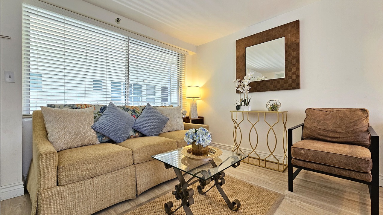 Photo of Livingroom in Diamond Head - Kapahulu - St. Louis