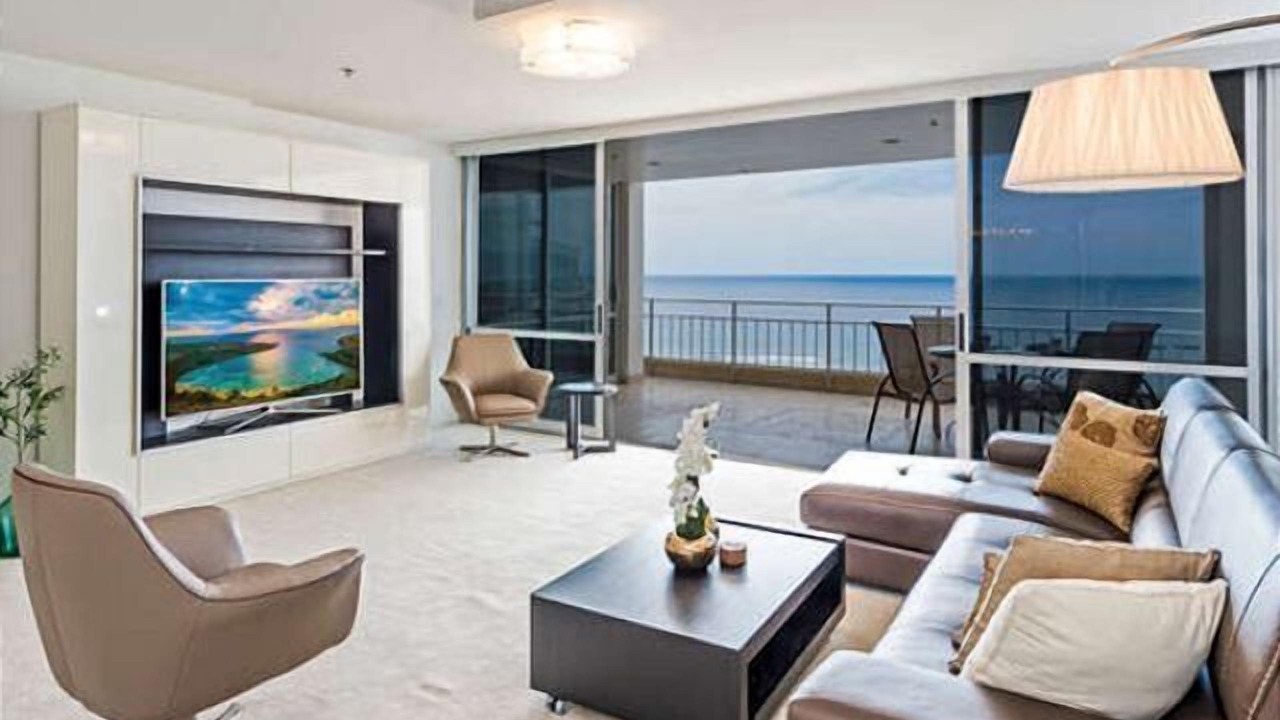 Photo of Livingroom in Waikiki