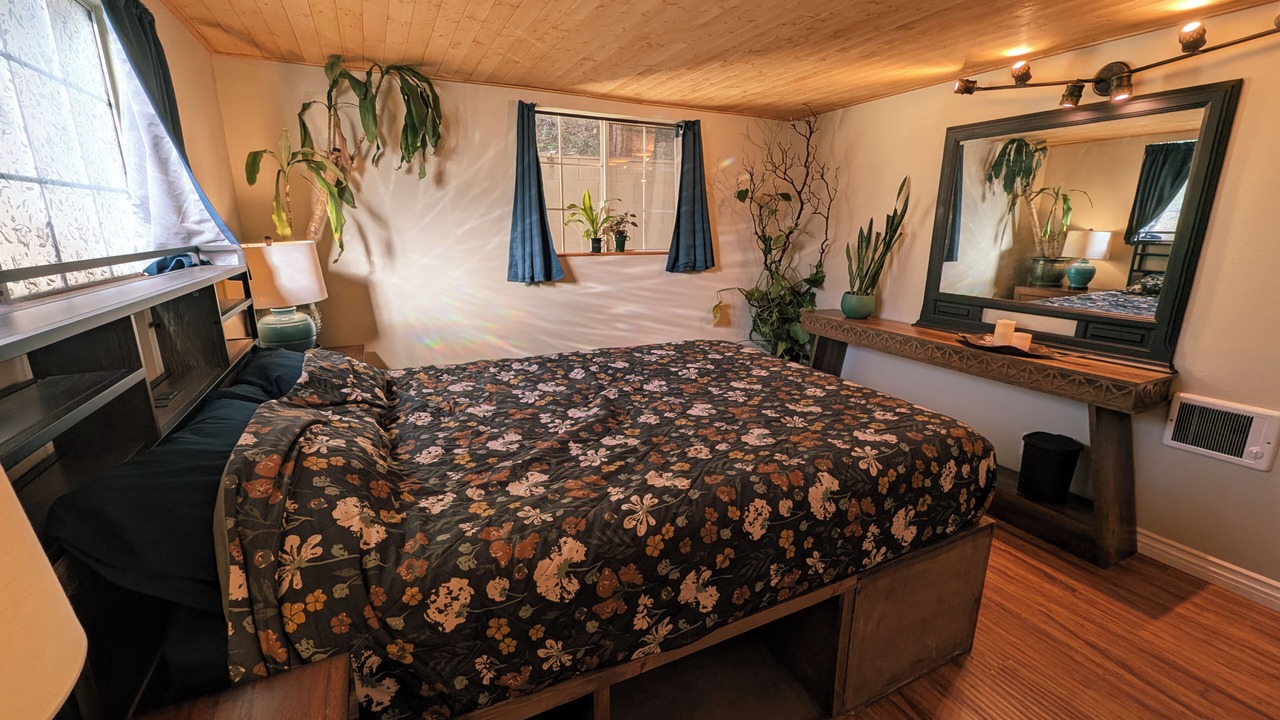 Photo of Bedroom in Lake Arrowhead