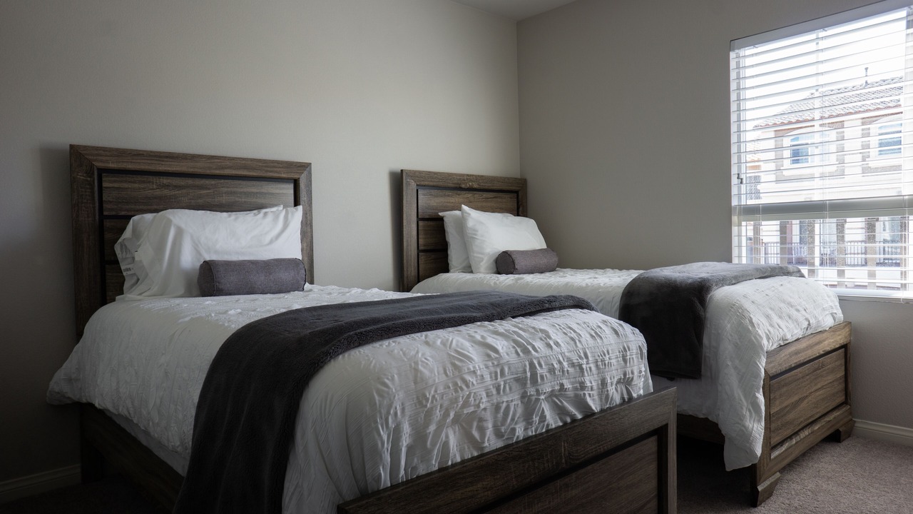 Photo of Bedroom in Enterprise